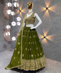 Último Diseño de Lehenga Choli de Georgette con Bordado y Lentejuelas en Color Mehndi de Fab Zone, Ropa India y Pakistaní - Product Image 2