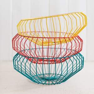 Candelabros y linternas de cesta de alambre de metal elegante moderno para frutas, verduras y velas - Product Image 6