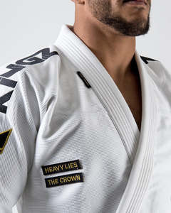 Ventes en gros de kimonos de karaté, de judo et de jiu-jitsu brésilien (BJJ) personnalisés avec logo brodé, légers, durables et extensibles - Product Image 2