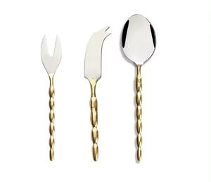 Ensemble d'épandeurs de fromage de luxe ensemble de fromage en acier inoxydable avec poignée torsadée faite à la main en or finition argentée - Product Image 1