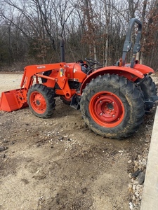 Tracteur de jardin à transmission par engrenages 4x4 de 40 CV M6060 2019 - Product Image 2