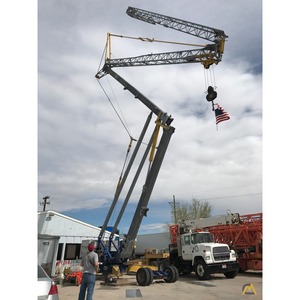 Grue à tour autoportante Mantis 4.41, capacité de charge 32.10 4.5 tonnes, hauteur de levage 25m, moteur d'occasion, vérins à vis, stabilisateurs 5+ - Product Image 2