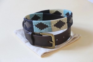 Cinturón Polo Multicolor Hecho a Mano en Cuero Marrón Intenso con Pampa Cosida a Mano en Turquesa, Rojo, Verde, Blanco y Negro - Product Image 2