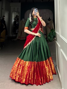 จำหน่ายชุดเลเฮนกาโชลีอินเดียใต้จากโรงงานโดยตรง สำหรับส่งออก งานปักประณีต ราคาสมเหตุสมผล - Product Image 2