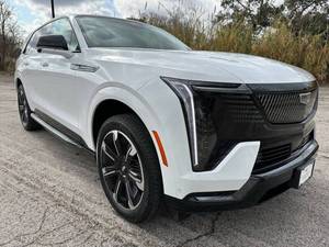 Cadillac Escalade IQ Sport 1 Premium Luxury d'occasion à prix réduit, modèle 2025, à vendre - Product Image 3