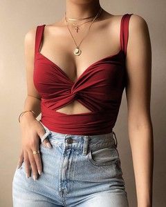 Conception de logo personnalisé OEM Débardeur pour femmes avec col en V découpé - Product Image 4