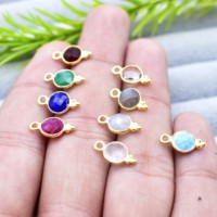 Pendentif en saphir facetté de 6 mm serti dans un cadre, petit pendentif en saphir pour collier délicat ou fabrication de bijoux, cadeau pour elle