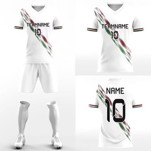 Vêtements de football pour hommes en gros, uniforme sportif pour uniforme de football personnalisé de haute qualité, uniforme de football respirant et confortable, OEM - Product Image 3