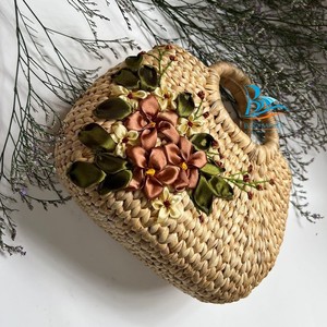 Manufacturer High Quality Wicker Rattan <b>Handbag</b> with Flower Wicker Rattan <b>Handbags</b> Set for Women - Product Image 6