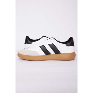 Zapatillas Deportivas Transpirables Blancas y Negras con Detalle de Franja Lateral - Product Image 4