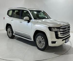 รถยนต์โตโยต้าแลนด์ครุยเซอร์ GXR 4 ปี 2022 มือสองสำหรับขาย - Product Image 1