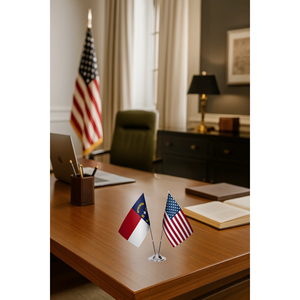 Ensemble de drapeaux de bureau pour les États-Unis et la Caroline du Nord - Product Image 3