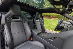 2022 Jaguar F-Type R Coupé Gasolina, Bajo Kilometraje - Product Image 5