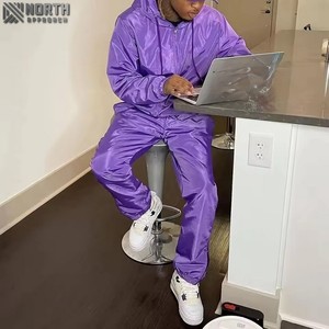 Ensembles pantalons de survêtement et sweat à capuche à logo personnalisé pantalon à jambe droite survêtement 2 pièces ensemble pantalons de survêtement et sweat à capuche en coton vêtements de jogging pour hommes - Product Image 3