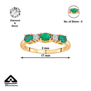 18k Yellow Gold Statement Ring for Women with <b>Cushion</b> and <b>Emerald</b> Cut Diamonds - Product Image 5