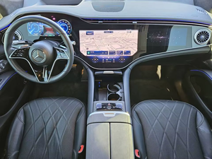 Increíble SUV Mercedes-Benz EQS 580 4MATIC 4dr AWD usado del 2023 - Product Image 3