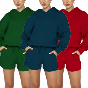 Sudadera con capucha de algodón 100% de felpa francesa con logotipo personalizado Sudadera con capucha cuadrada de gran tamaño y pantalones cortos en blanco para mujer - Product Image 1