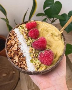 Ensemble de 2 bols en noix de coco polie avec pailles en bambou et cuillères en bois Cadeaux écologiques pour végétaliens - Product Image 6