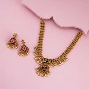 Antique <b>Necklace</b> 188060 Elegant and Timeless Piece for Wedding Occasions - Product Image 2