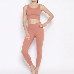 Vente de services OEM, couleur et taille personnalisées, ensemble court de yoga décontracté pour femmes en deux pièces, spandex polyester, haute qualité, respirant - Product Image 1
