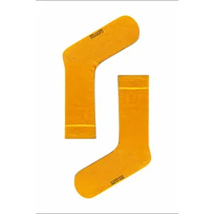 Chaussettes sportives personnalisables à logo, couleur pastel moutarde, mi-mollet et hautes, anti-bactériennes et respirantes, imprimées pour l'été - Product Image 1