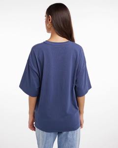 Camiseta de mujer personalizada California Graphic con logotipo Extragrande-Calidad premium-Ajuste perfecto para cualquier ocasión - Product Image 2