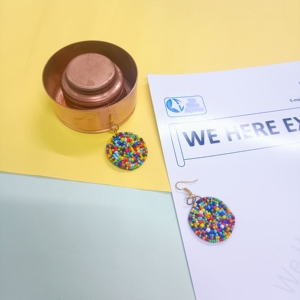 Boucles d'oreilles en perles colorées faites à la main Boho Tribal Round Dangle Jewelry for Women Ethnic Festival and Party Wear Accessories - Product Image 3