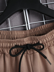 Meilleur fabricant de shorts de gym pour hommes Style décontracté unique avec motif solide Décoration Top Vente Prix bas Logo personnalisé Respectueux de l'environnement - Product Image 3