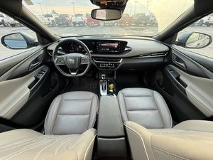 Dernier bleu 2024 Buick Envista Avenir FWD utilisé avec les jantes en alliage Sièges en cuir Système de navigation Démarrage à distance Android Auto - Product Image 5