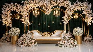 Soporte de vela de metal semirredondo para boda, paredes de velas más bonitas para escenarios de boda, pared trasera de vela de escenario de aspecto real - Product Image 6