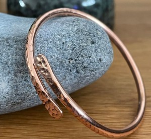 Brazalete Ajustable de Cobre Puro de Moda al por Mayor para Mujer, Pulseras Apilables de Diseñador Hechas a Mano, Increíble Oferta - Product Image 1