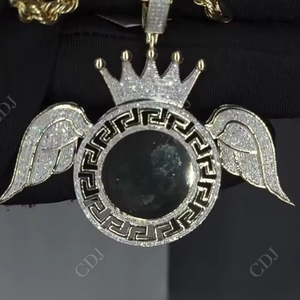 Nouveau pendentif en moissanite à ailes d'ange tendance, dernier design, pendentif en argent 925 plaqué or, pièces personnalisées en usine pour femmes et hommes - Product Image 1