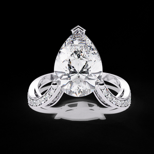 Anillo de Compromiso con Diamante Cultivado en Laboratorio, Diseño de Racimo de Peras con Banda de Oro Abierta y Diseño Pavé, Joyería Única - Product Image 3