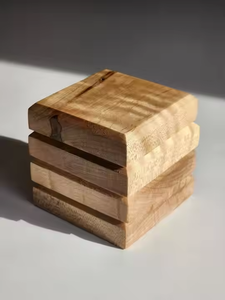 Posavasos de madera de nogal hecho a mano elegante, posavasos elegantes duraderos y únicos para decoración del hogar de Crescent Crafts - Product Image 3