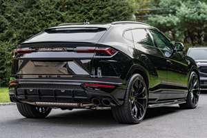 Lamborghini Urus 2023 de haute qualité, 641 ch, V8 turbo, freins en carbone-céramique - Product Image 3