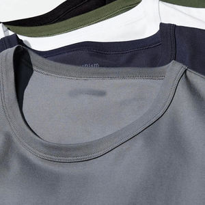 Camiseta de algodón relajado de peso pesado con tinte de ropa azul marino, camisetas AIRism Ringer para hombre - Product Image 4