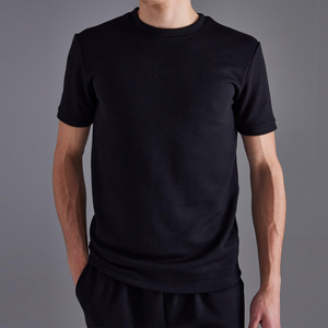 Conjunto Deportivo para Hombre, Verano 2024, Camiseta Ajustada y Pantalones Jogger Cónicos, Ligeros, de Secado Rápido, Transpirables, 100% Poliéster - Product Image 3