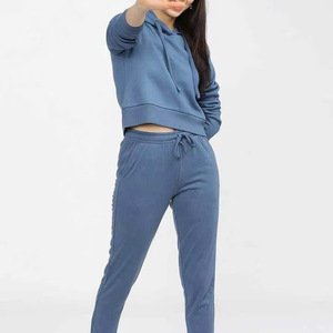 Venta al por mayor de fábrica, Sudadera corta de invierno de estilo coreano para mujer, nuevo diseño, logotipo impreso, Sudadera con capucha recortada de algodón OEM - Product Image 6