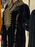 Robe Kaftan Abaya en Velours pour Femme Awaais House, Longue, Unie, Ethnique, Perlée à la Main, Col Montant, Manches Longues, Grande Taille, Légère