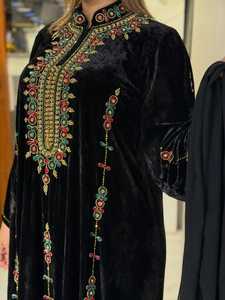 Robe Kaftan Abaya longue à manches longues et col haut, en tissu uni ethnique, ornée de perles à la main, pour femmes, taille plus, légère, pour l'Aïd - Product Image 3