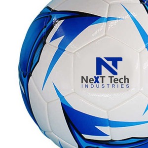 Ballon d'entraînement de football de haute qualité à des fins d'entraînement avec design personnalisé et logo personnalisé par Next Tech Industries - Product Image 4