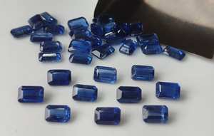 พลอยไคยาไนต์ธรรมชาติทรงแปดเหลี่ยมเจียระไนแบบเหลี่ยมเพชรพลอย ขนาด 3x5 มม.-8x10 มม. สีฟ้ามีประกายสี สำหรับทำเครื่องประดับ ขายส่ง - Product Image 2