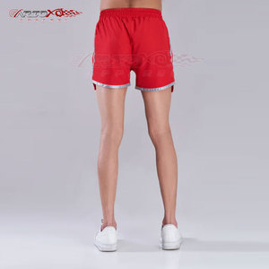 Pantalones cortos para correr para hombre con aberturas laterales para libertad de movimiento y ventilación Pantalones cortos de entrenamiento para hombre con cintura con cordón - Product Image 2