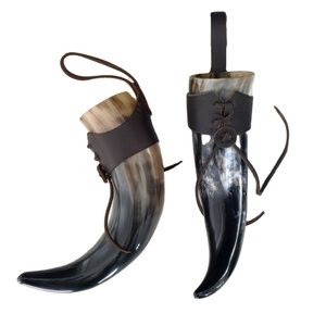 Auténtico Portavasos de Cuero y Cuerno Pulido de Inspiración Náutica Vikinga, Artesanía Natural para Beber Cerveza o Sidra, con Logotipo y Tamaño Personalizables - Product Image 4