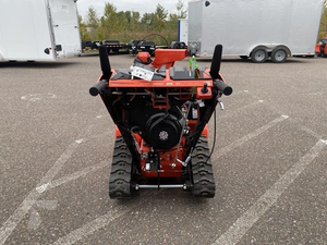 Souffleuse à neige Ariens Professional 2025 de 32 pouces, Hydro RapidTrak, à deux étages, moteur EFI de 420 cm³ |   Balayeuse à neige mini sur chenilles haute performance - Product Image 2