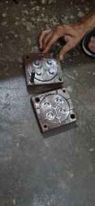 Moules de soufflage de poignée de fer domestique SRISHTI de haute qualité variantes 3.5L-10L pour divers produits - Product Image 4