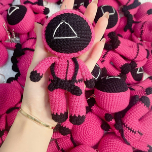 LLavero de animales de ganchillo hecho a mano lindo Amigurumi llavero colgante tejer llavero mochila coche encantos OEM ODM hecho en Vietnam - Product Image 5