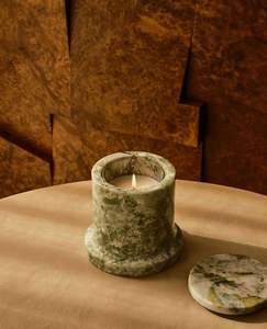 Porte-bougie en marbre artisanal, parfait pour la décoration festive, créant une ambiance douce et scintillante à l'intérieur. - Product Image 6