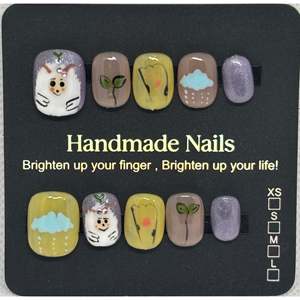 Set di Unghie Finte Adesive per Unghie di Medie Dimensioni - Design 'Into the Wild' - Product Image 1