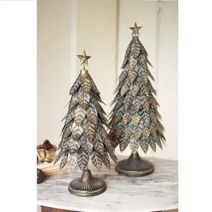 Paire d'anges en métal pour table, sculptures élégantes faites à la main, parfaites pour ajouter une touche d'élégance festive et d'art à vos tables - Product Image 5